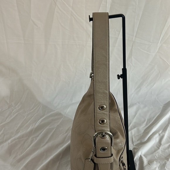 Coach F19407 Perforated Leather North South Duffel in Grey - Picture 6 of 11